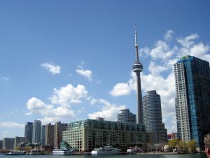 Пазарът на недвижими имоти в Канада се справя по-добре в кризата