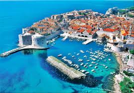Цените на недвижимите имоти в Черна гора се покачват, в Хърватия - падат